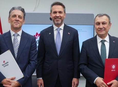 Bakan Bayraktar duyurdu! BOTAŞ'tan 70 milyar metreküplük LNG anlaşması