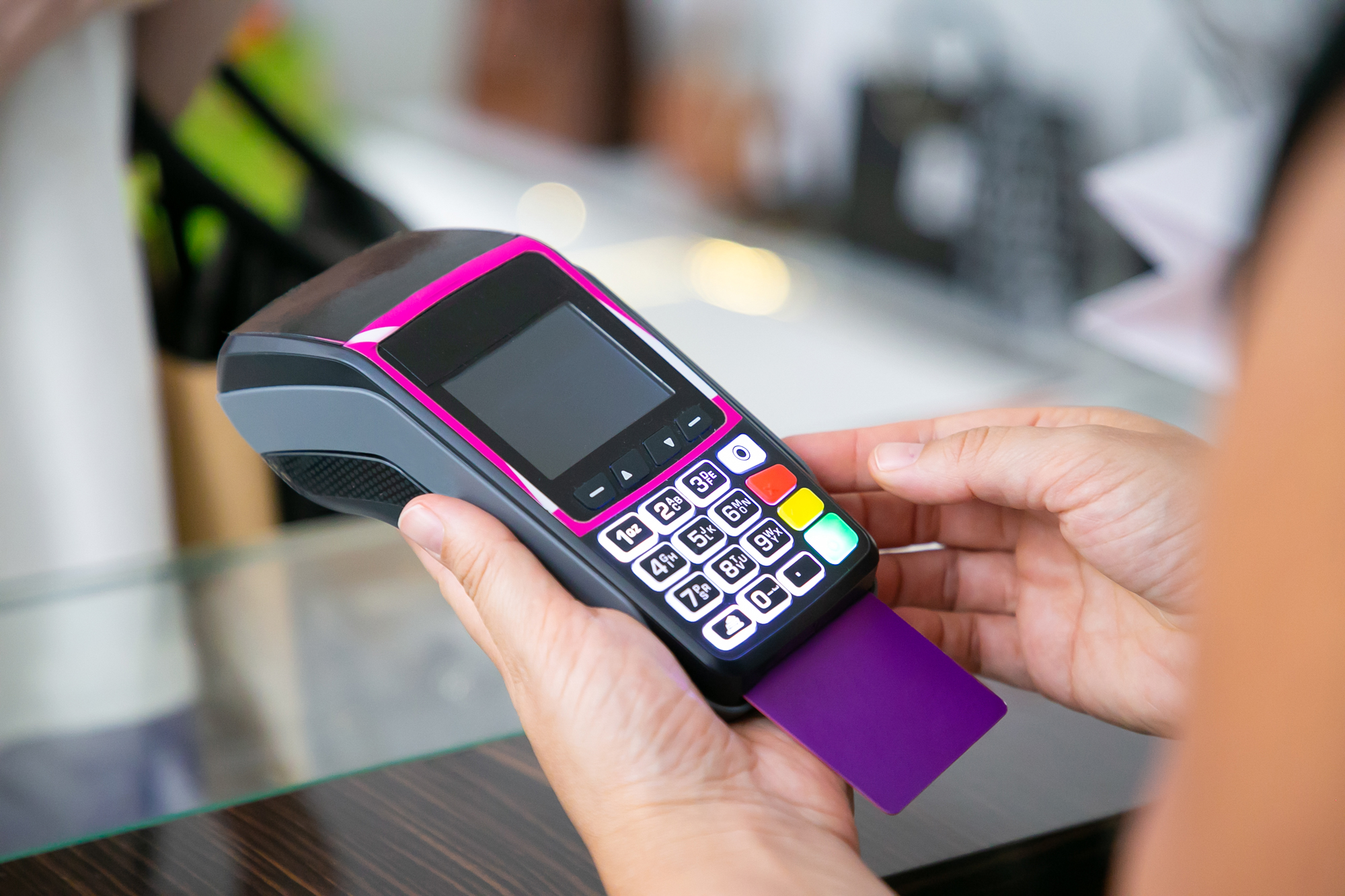 Dijital Tahsilatın Kalbi: POS Cihazı Nedir ve İşletmeniz İçin Neden Hayati Önem Taşır?