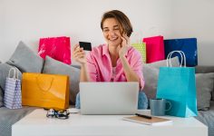 Online Alışveriş Keyfiniz Yarım Kalmasın: Kredi Kartı Güvenliği İçin Alınması Gereken 5 Basit Önlem