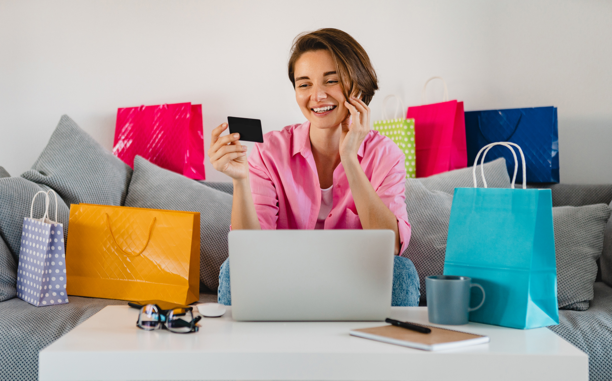 Online Alışveriş Keyfiniz Yarım Kalmasın: Kredi Kartı Güvenliği İçin Alınması Gereken 5 Basit Önlem