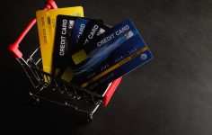 Kredi Kartı Kullanırken Bilmeniz Gereken 10 Temel Kural: Finansal Özgürlüğünüzün Anahtarı