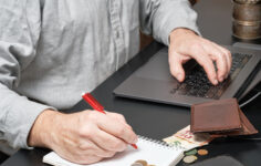 Asgari Ücret Hesaplamasının Bilinmeyenleri: Günlük ve Saatlik Ücret Nasıl Belirlenir?