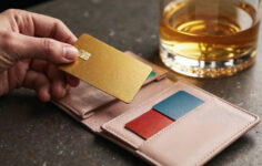 Kredi Kartı ile Altın Alımı: Yatırımcılar İçin Kapsamlı Rehber ve Güncel Düzenlemeler