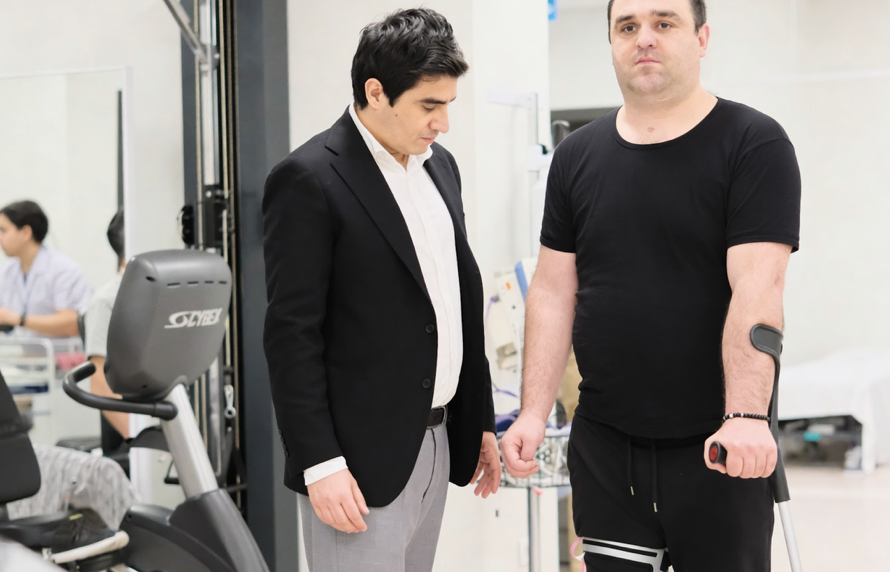 Doç. Dr. Mustafa Çorum Uyardı: İnme Sonrası Robotik Rehabilitasyon Kritik Rol Oynuyor